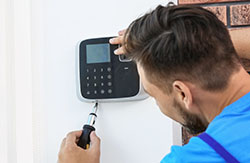 Установка домофонов и видеодомофонов